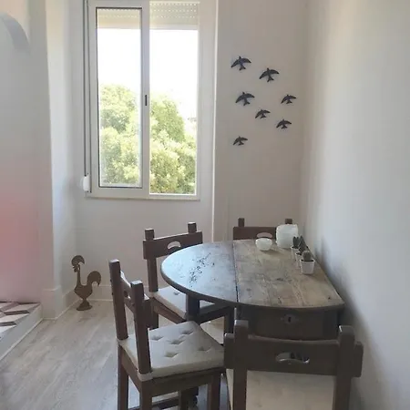 Διαμέρισμα Charming 1 Bedroom Near Tagus River Alcantara 4 People Lisboa