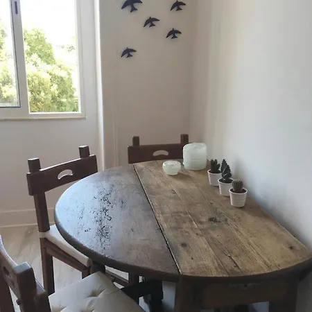 Charming 1 Bedroom Near Tagus River Alcantara 4 People * Lisbon
